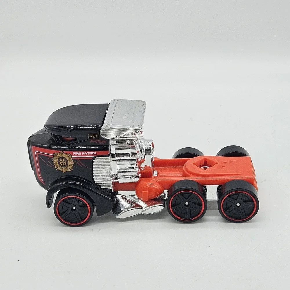 Hot Wheels Super Rigs Sky Show Rig - Fire Patrol #68 Black & Red Diecast Truck